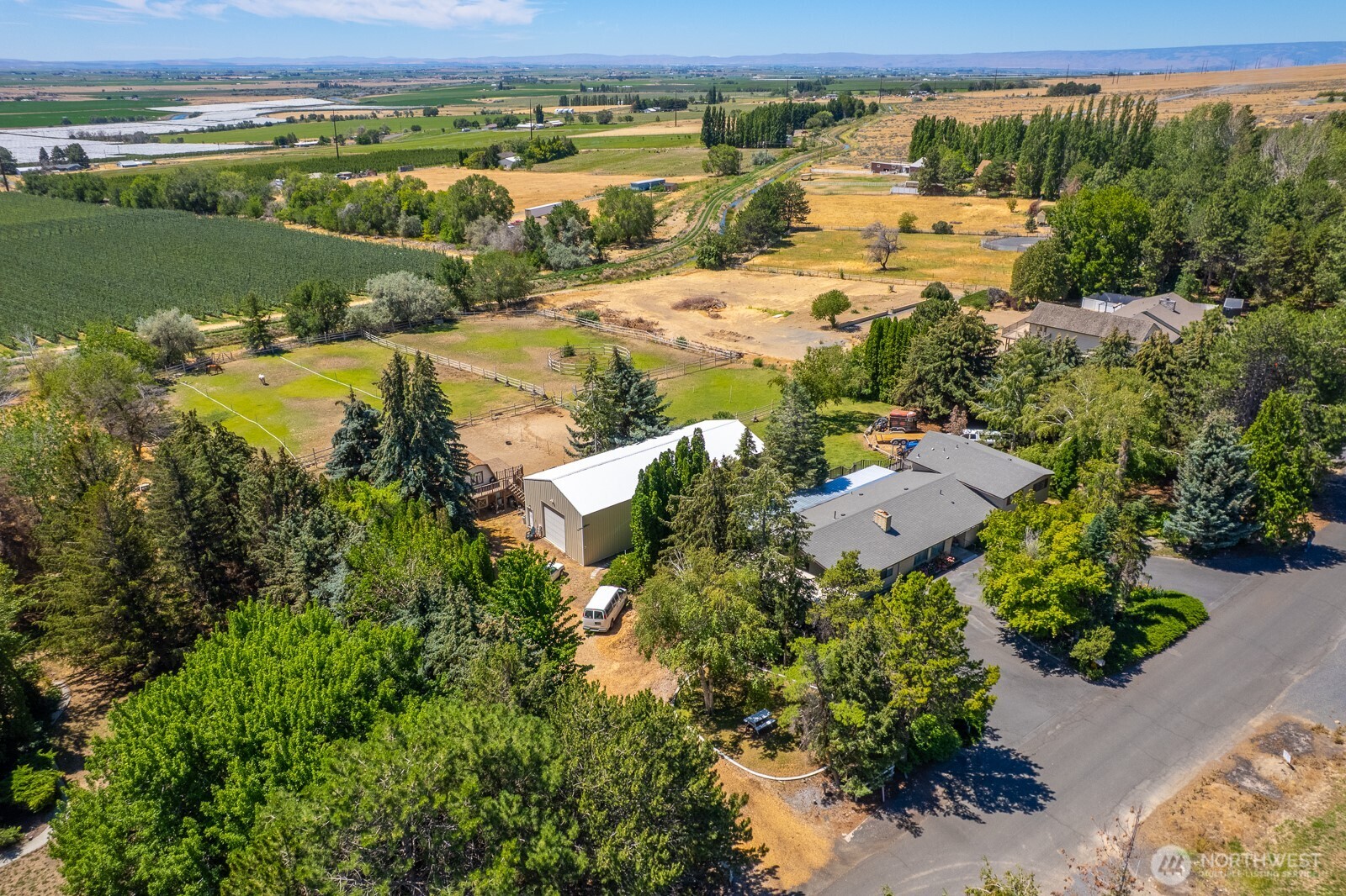 5255 Painted Hills Road Ephrata, WA 98823 - Photo 7 of 32