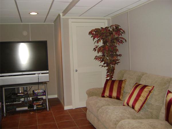 269 Hillcrest Road Northbridge, MA 01588 - Photo 13 of 16 a living room with furniture and a flat screen tv