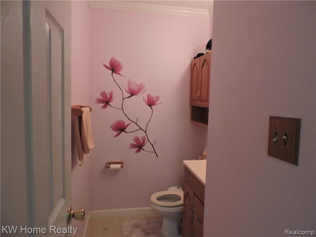 33685 Bostwick Place Farmington Hills, MI 48335 - Photo 13 of 29