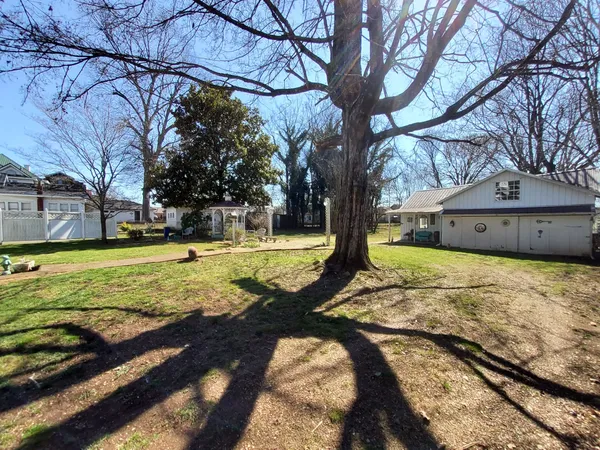 $589,000 | 213 Pulaski Street, Lawrenceburg, TN 38464