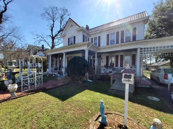 $589,000 | 213 Pulaski Street, Lawrenceburg, TN 38464