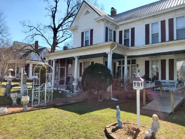 $589,000 | 213 Pulaski Street, Lawrenceburg, TN 38464