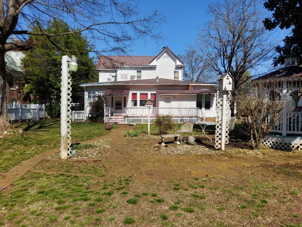 $589,000 | 213 Pulaski Street, Lawrenceburg, TN 38464