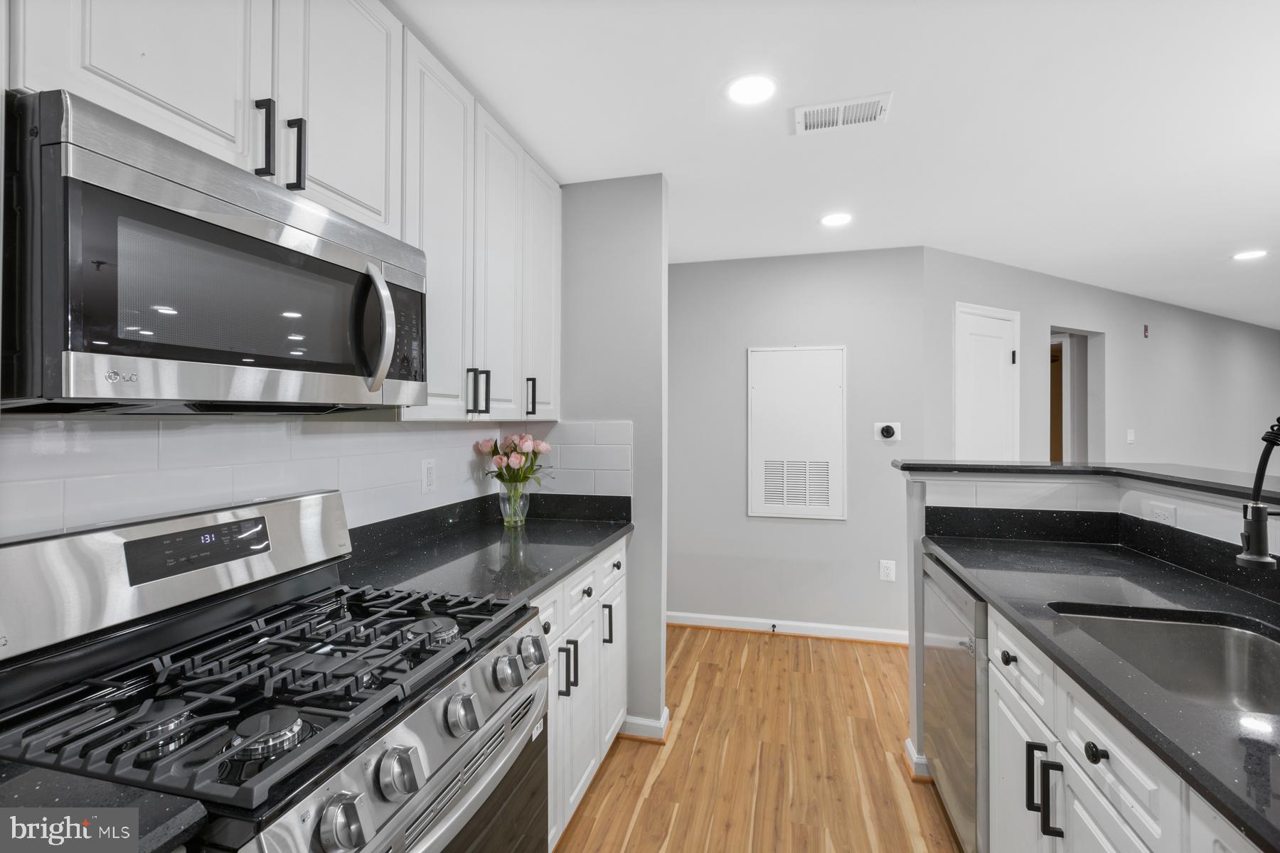 5563 Seminary Road, Unit 109 Falls Church, VA 22041 - Photo 11 of 32