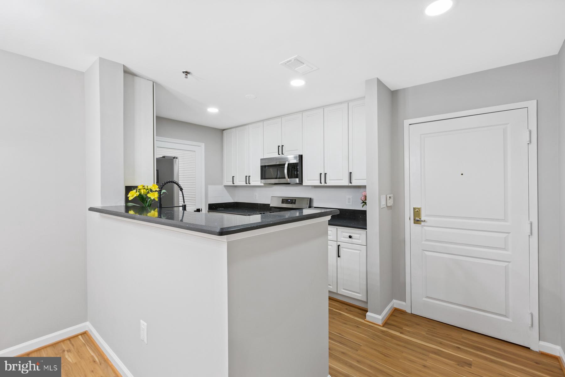 5563 Seminary Road, Unit 109 Falls Church, VA 22041 - Photo 12 of 32