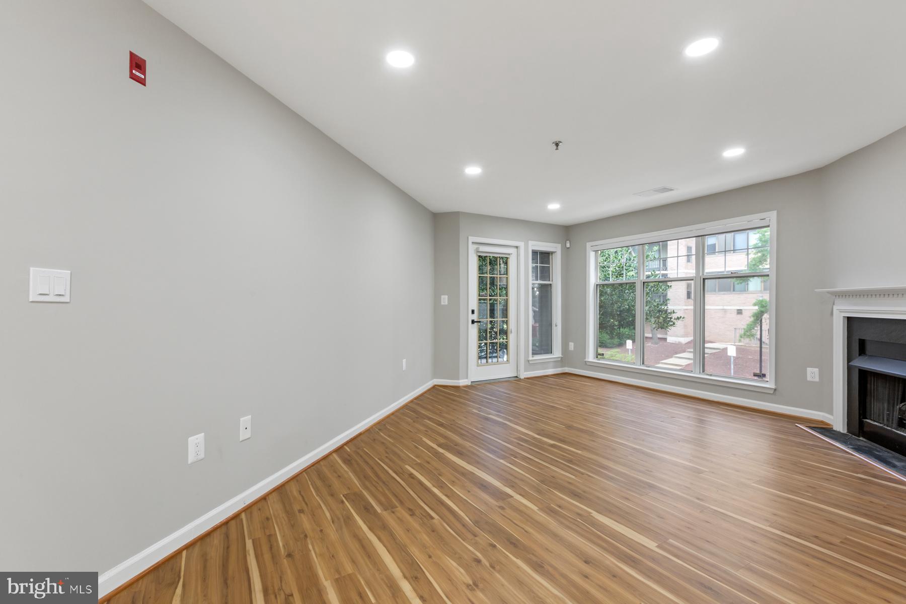 5563 Seminary Road, Unit 109 Falls Church, VA 22041 - Photo 18 of 32