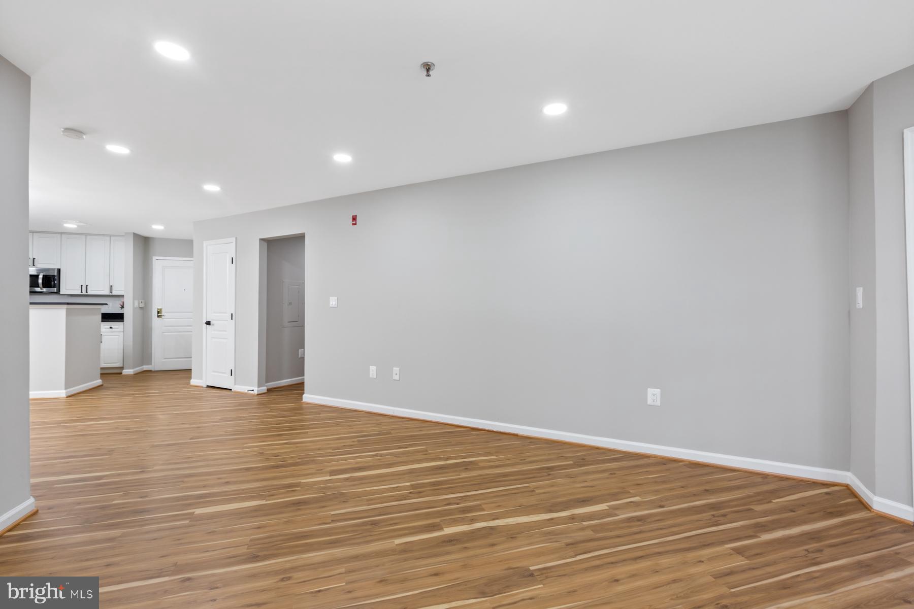 5563 Seminary Road, Unit 109 Falls Church, VA 22041 - Photo 20 of 32