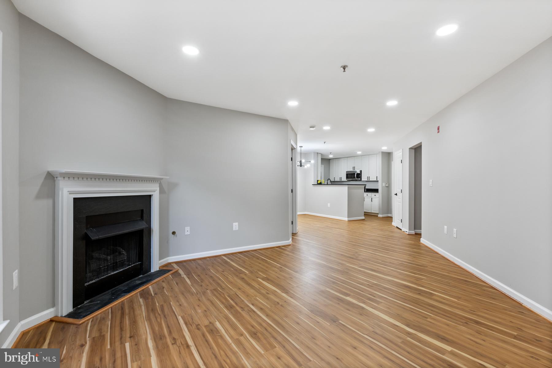 5563 Seminary Road, Unit 109 Falls Church, VA 22041 - Photo 21 of 32