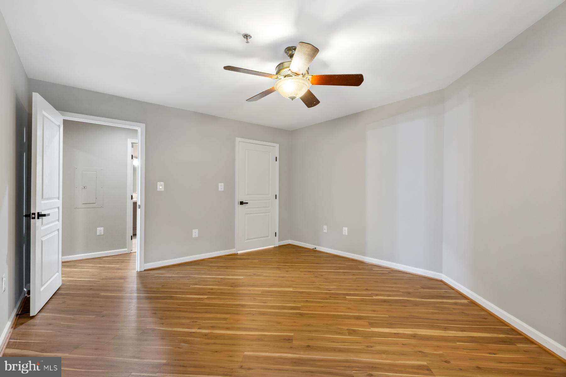 5563 Seminary Road, Unit 109 Falls Church, VA 22041 - Photo 24 of 32