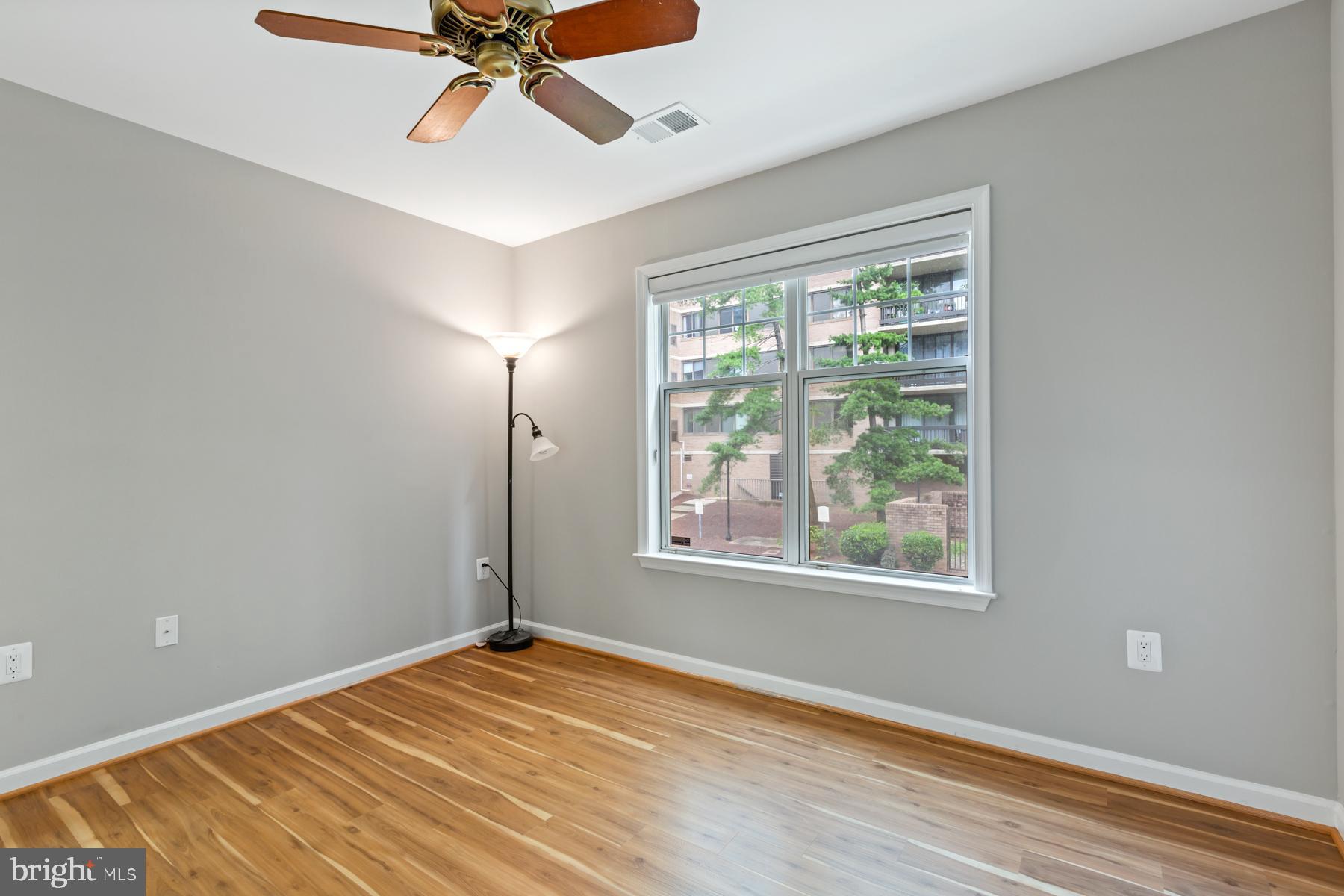 5563 Seminary Road, Unit 109 Falls Church, VA 22041 - Photo 28 of 32