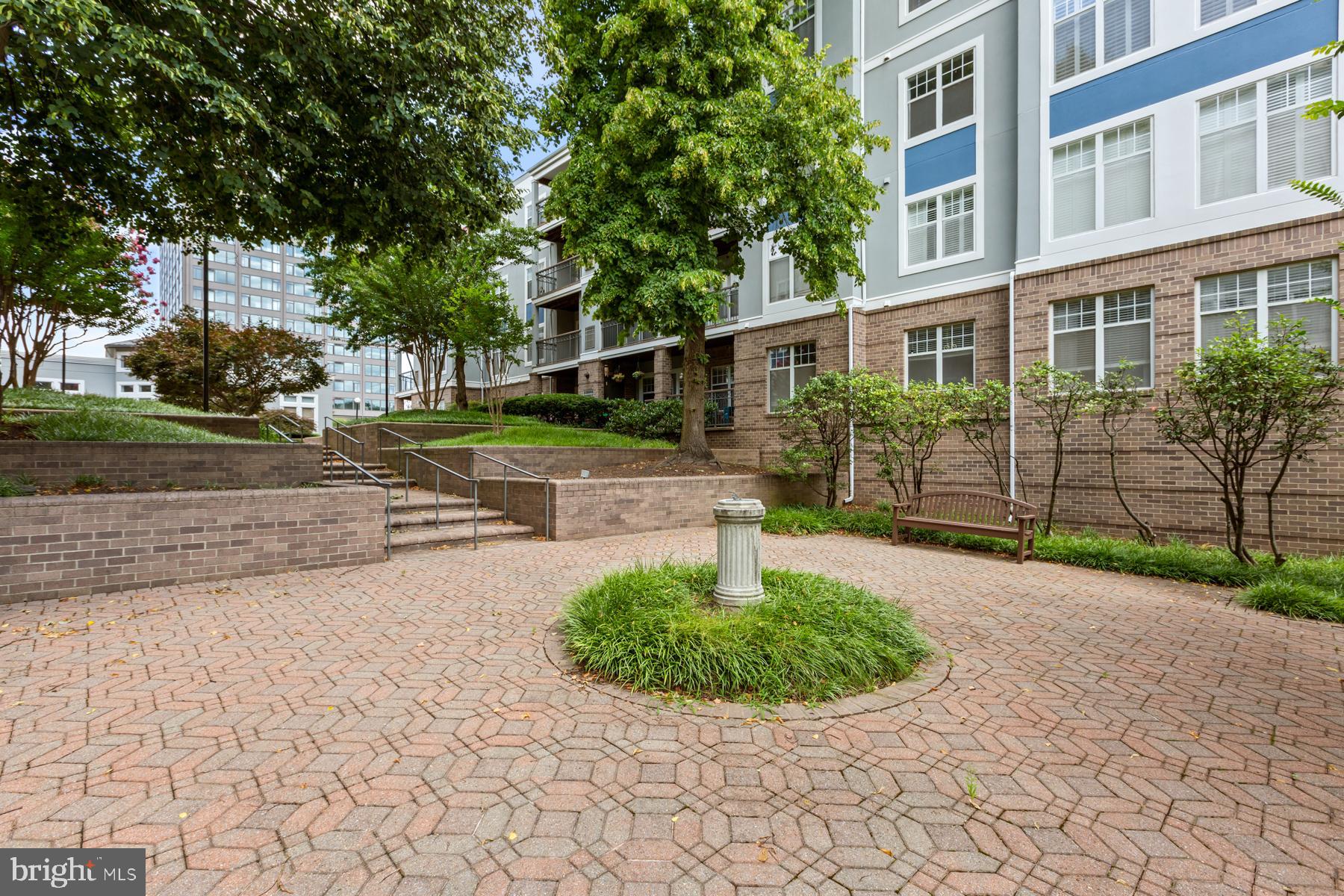 5563 Seminary Road, Unit 109 Falls Church, VA 22041 - Photo 4 of 32