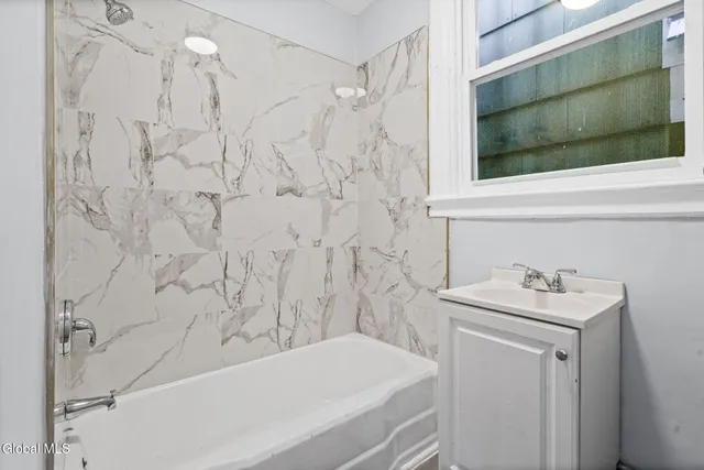 $229,000 | 184 Quail Street, Albany, NY 12203