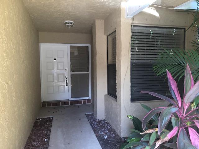 20811 Via Valencia Drive Boca Raton, FL 33433 - Photo 2 of 12 IMG_7561