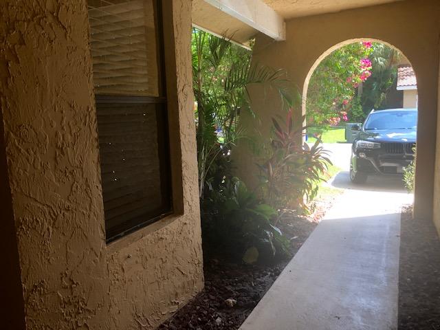 20811 Via Valencia Drive Boca Raton, FL 33433 - Photo 3 of 12 IMG_7563