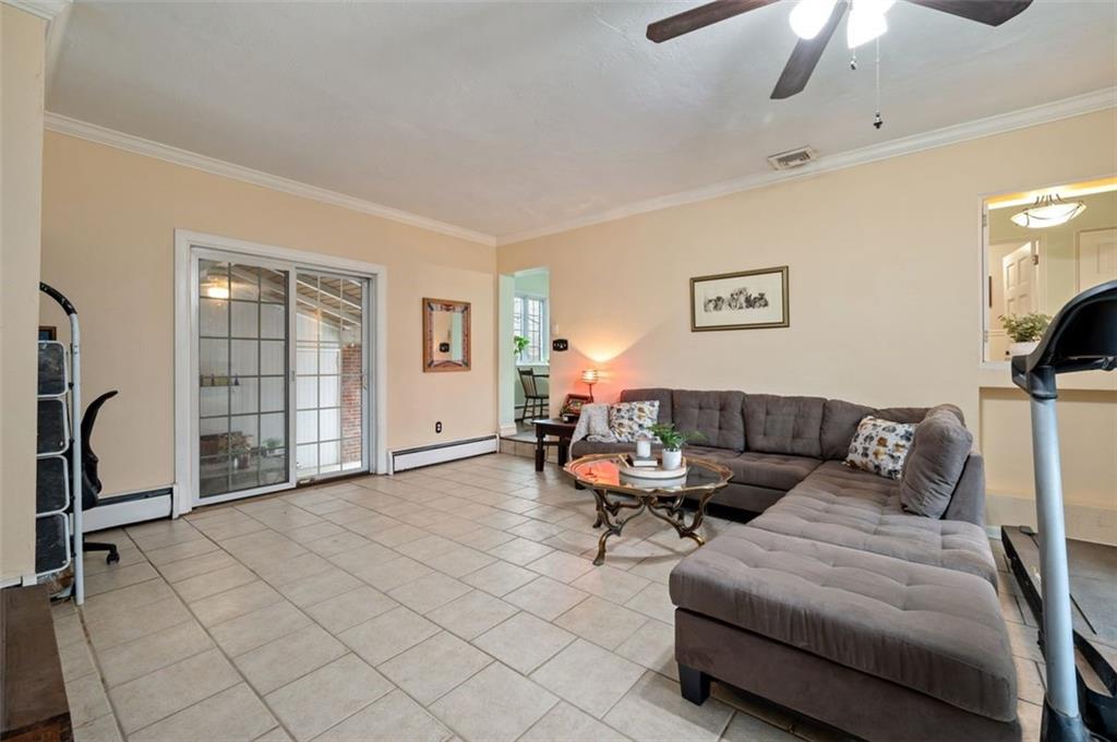 1009 Cochran Road Pittsburgh, PA 15243 - Photo 15 of 28 Gallery Image 15