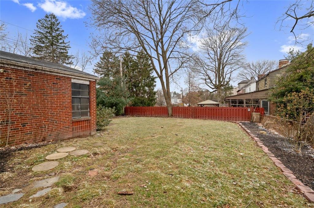 1009 Cochran Road Pittsburgh, PA 15243 - Photo 25 of 28 Gallery Image 25
