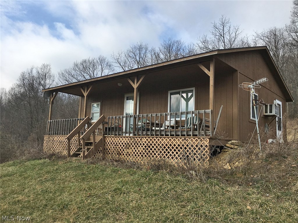 56600 Pfeffer Road Quaker City, OH 43773 - Photo 2 of 26