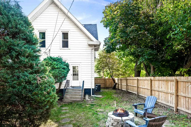 $259,500 | 202 Willard Avenue, Bloomington, IL 61701