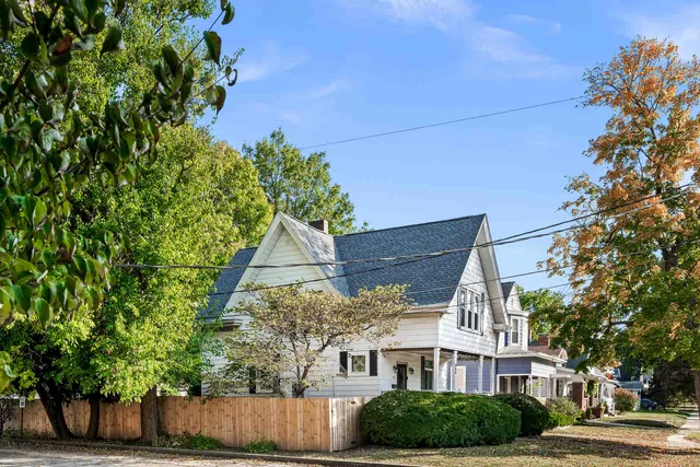 $259,500 | 202 Willard Avenue, Bloomington, IL 61701