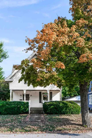 $259,500 | 202 Willard Avenue, Bloomington, IL 61701