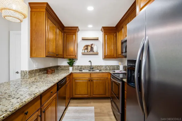 $849,999 | 2510 Torrey Pines Road, Unit 415, La Jolla, CA 92037