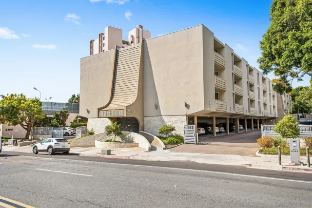 $849,999 | 2510 Torrey Pines Road, Unit 415, La Jolla, CA 92037