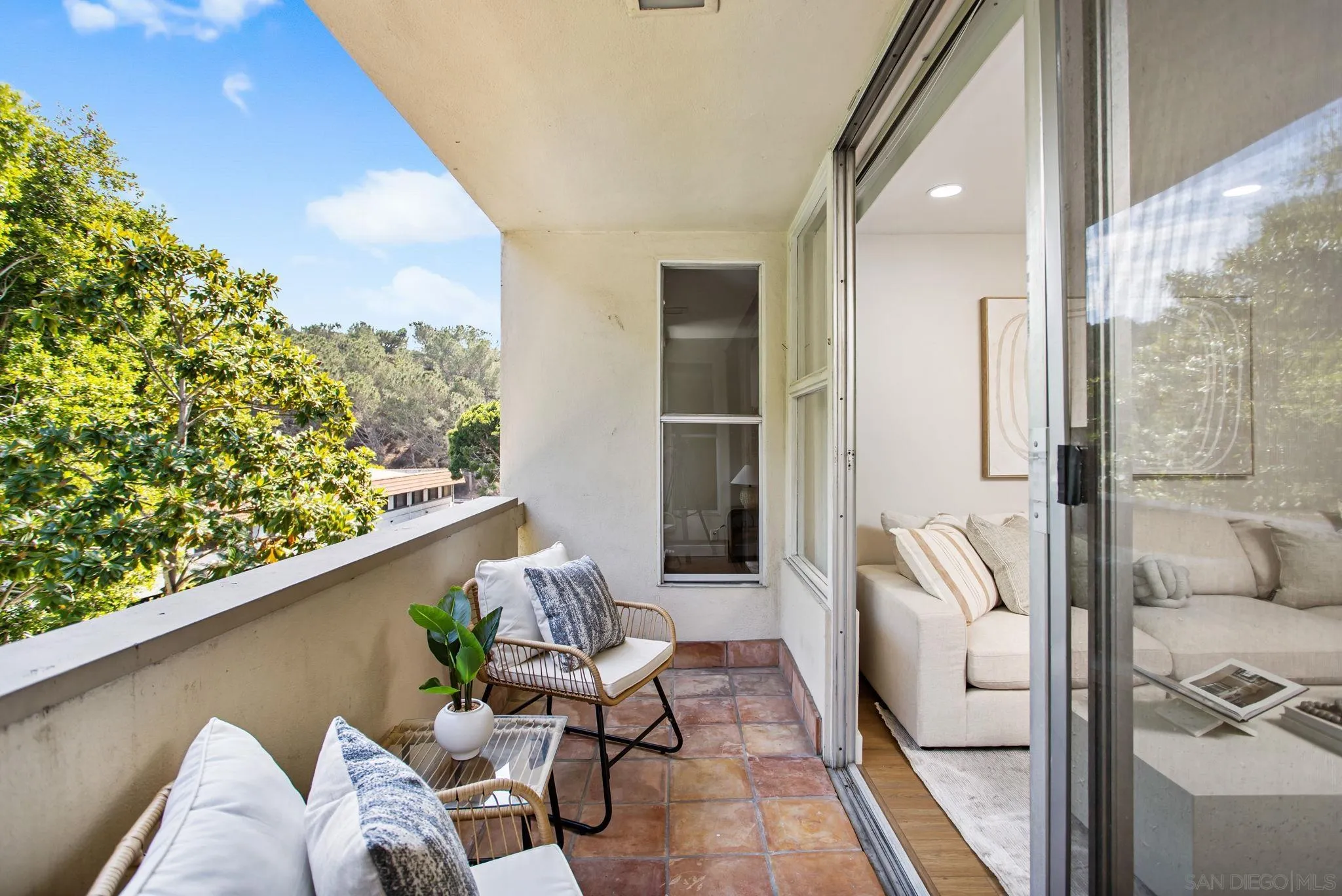 2510 Torrey Pines Road, Unit 415 La Jolla, CA 92037 - Photo 10 of 41