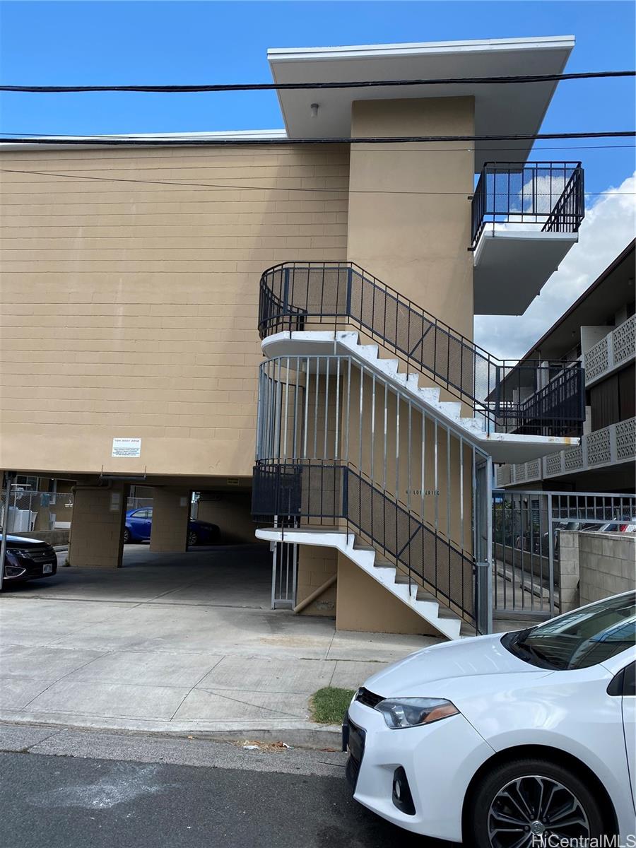 1118 Hoolai Street, Unit 201 Honolulu, HI 96814 - Photo 11 of 13