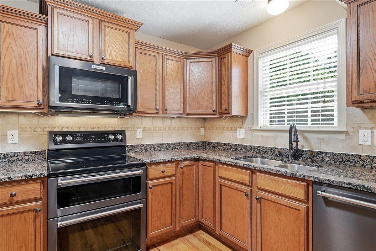 125 Fox Farm Way Greer, SC 29651 - Photo 13 of 35