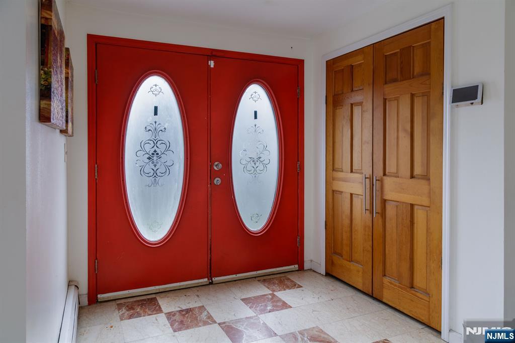 518 West Anderson Street Hackensack, NJ 07601 - Photo 3 of 23