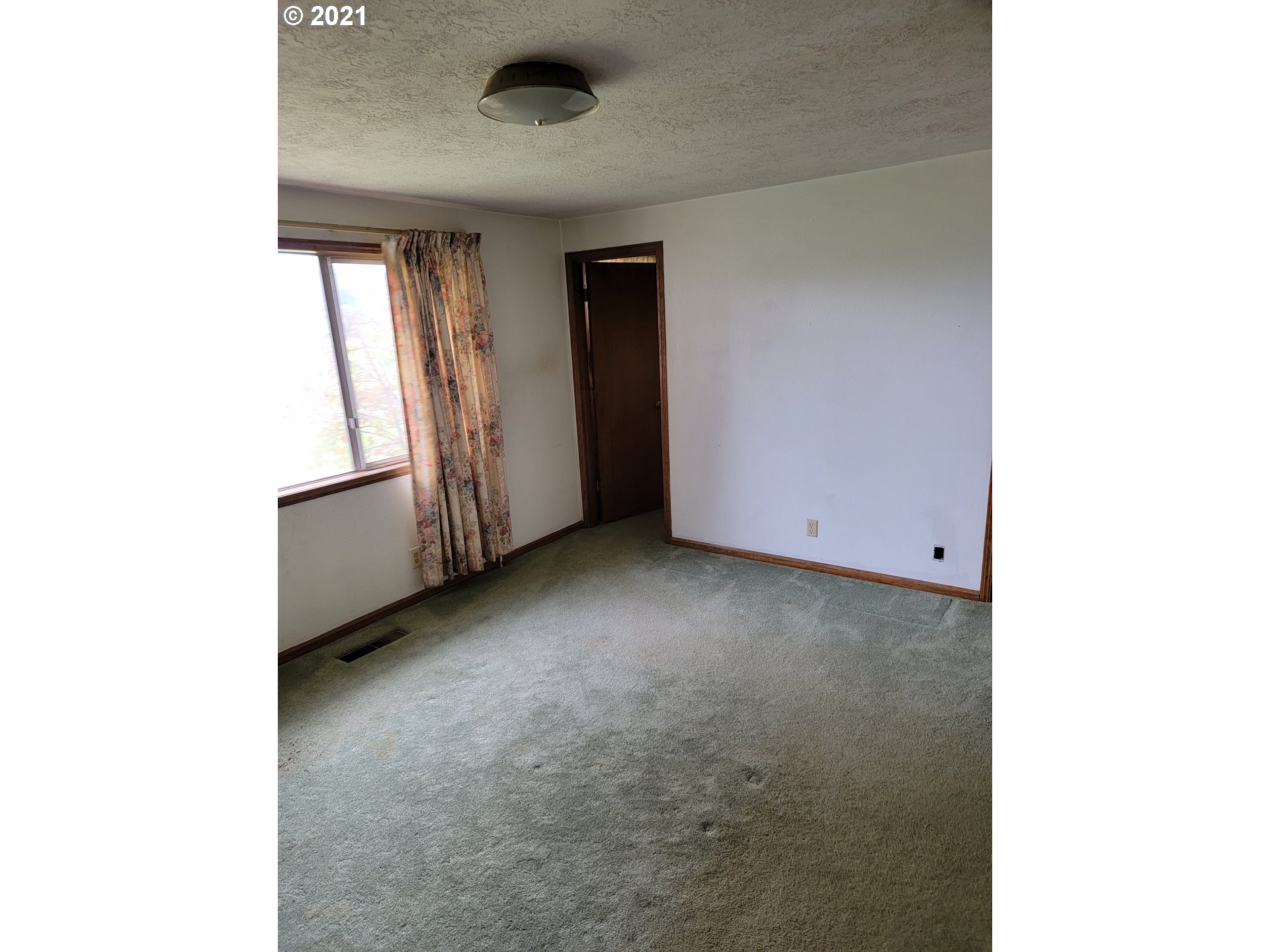 1150 Cordon Road Northeast Salem, OR 97317 - Photo 3 of 15 Gallery Image 3