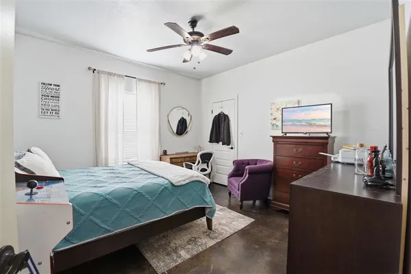 $350,000 | 19447 Highway 383, Iowa, LA 70647