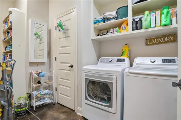 $350,000 | 19447 Highway 383, Iowa, LA 70647