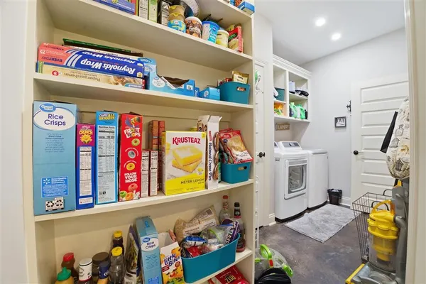 $350,000 | 19447 Highway 383, Iowa, LA 70647