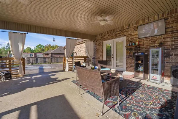 $350,000 | 19447 Highway 383, Iowa, LA 70647