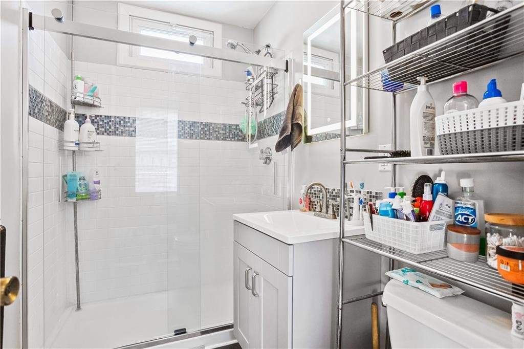 35 Brewer Street, Unit 2 Newport, RI 02840 - Photo 12 of 17