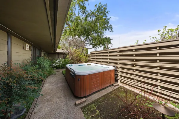 $1,100,000 | 3112 Buckingham Court, Modesto, CA 95350