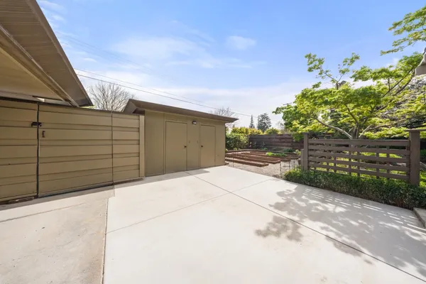 $1,100,000 | 3112 Buckingham Court, Modesto, CA 95350