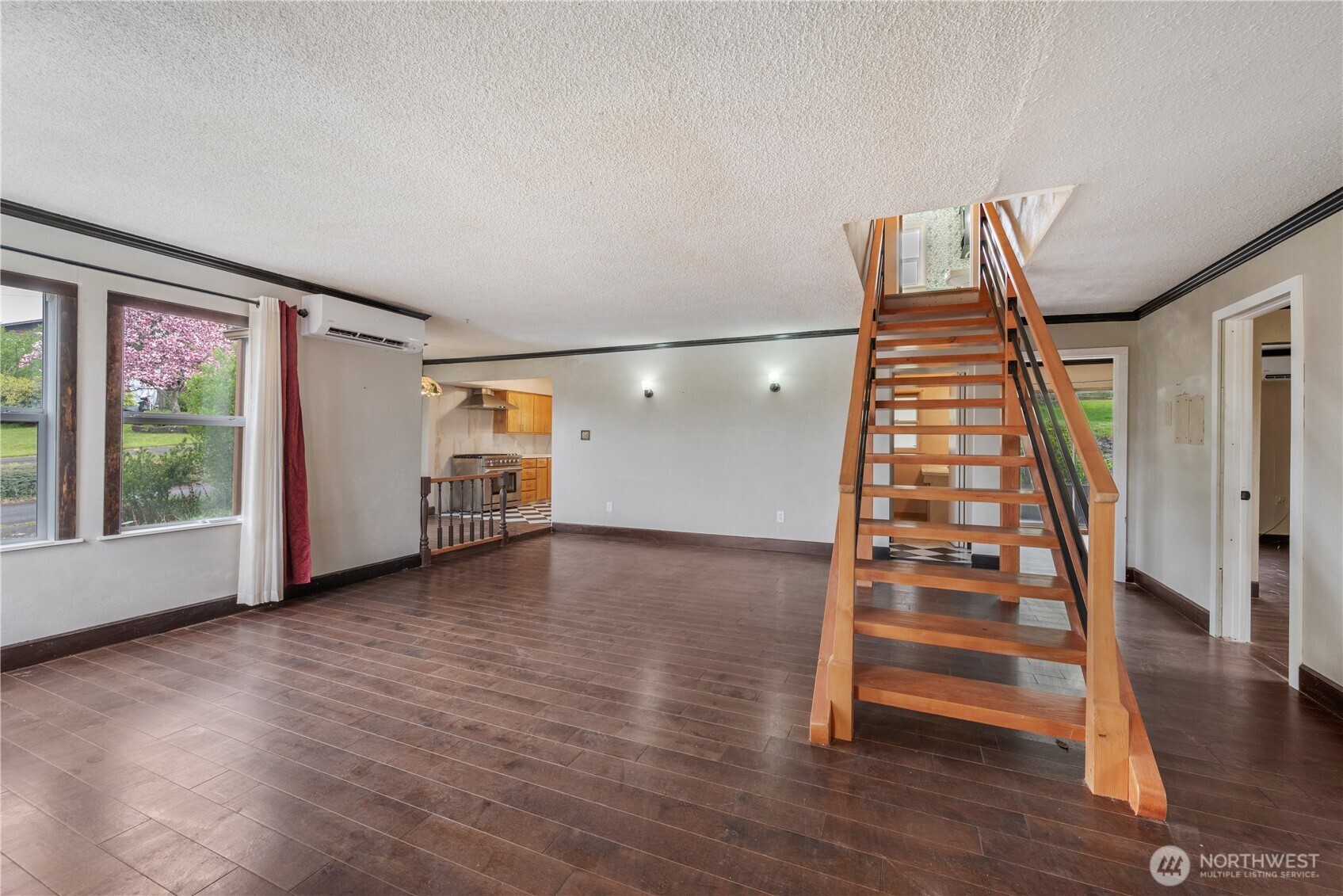 2916 Columbia Heights Road Longview, WA 98632 - Photo 4 of 38