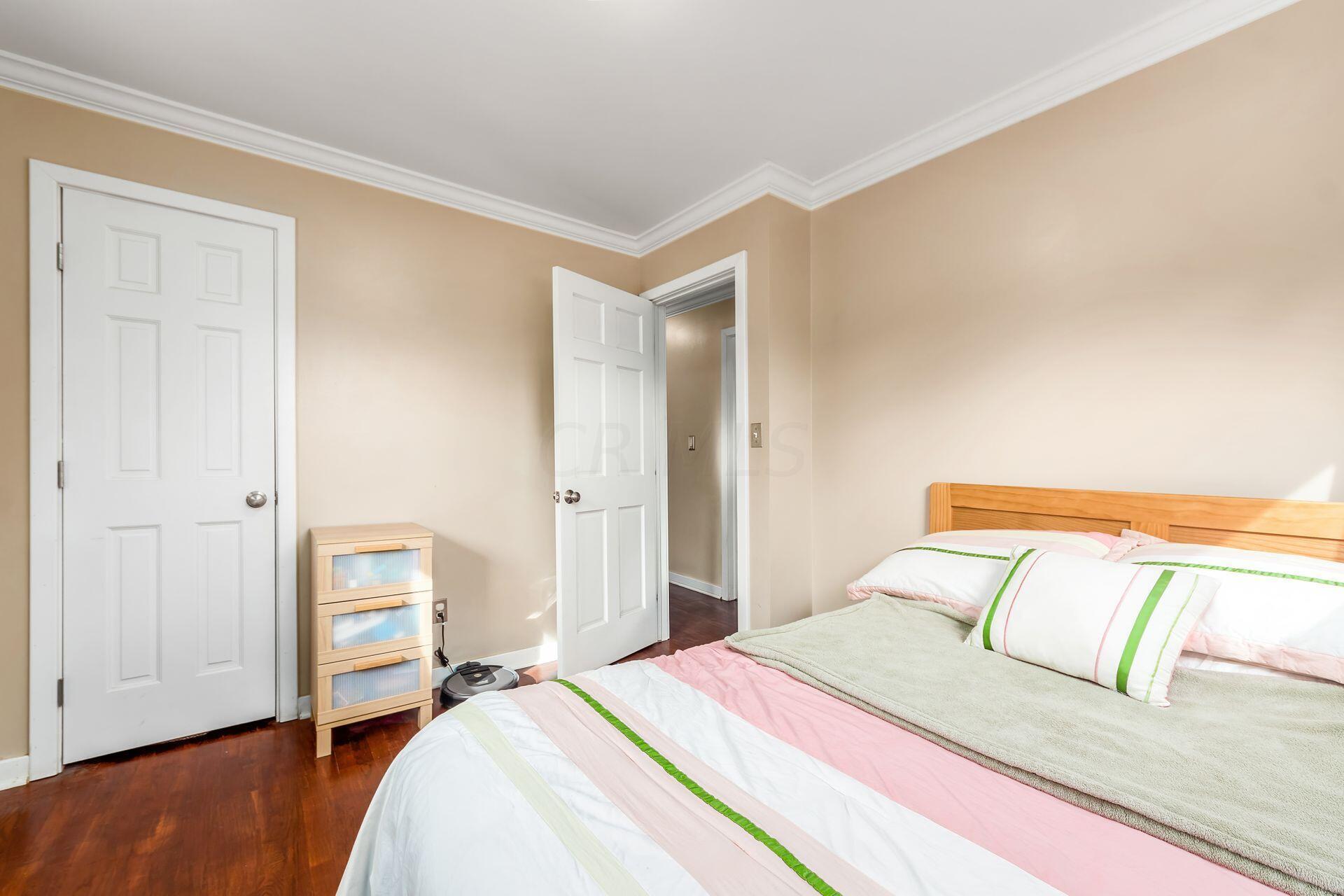 928 Garvey Road Columbus, OH 43229 - Photo 20 of 28 023_d2ac415a2_M 928 Garvey066