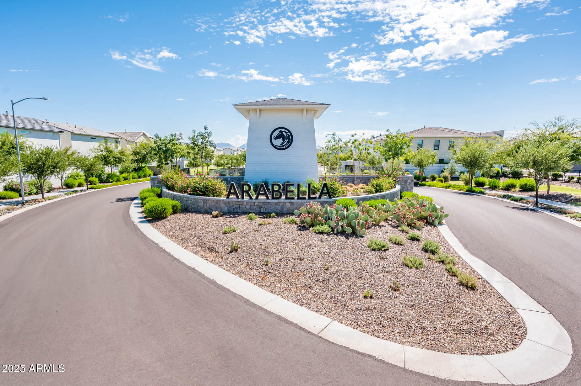 17146 North 50th Street Scottsdale, AZ 85254 - Photo 12 of 51 a view of a living room and a garden