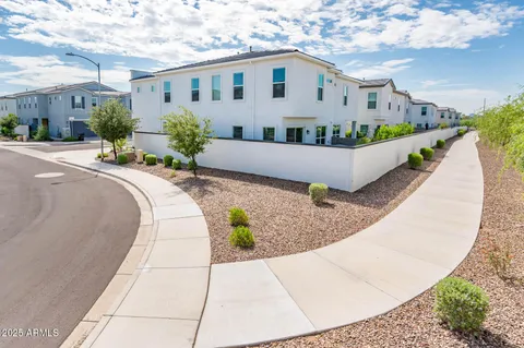 $695,000 | 17146 North 50th Street, Scottsdale, AZ 85254