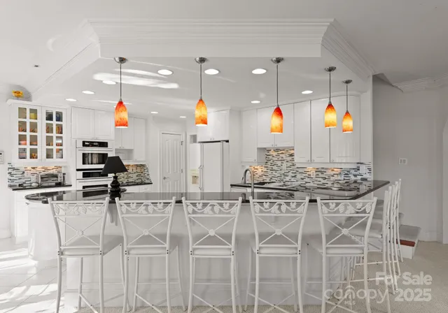 $1,599,000 | 718 Eagle Point Court, Matthews, NC 28104