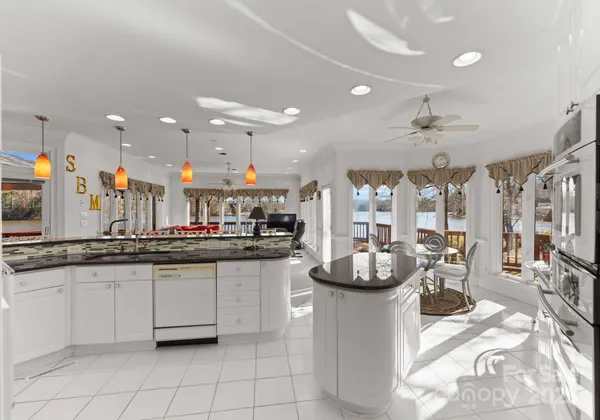 $1,399,000 | 718 Eagle Point Court, Matthews, NC 28104
