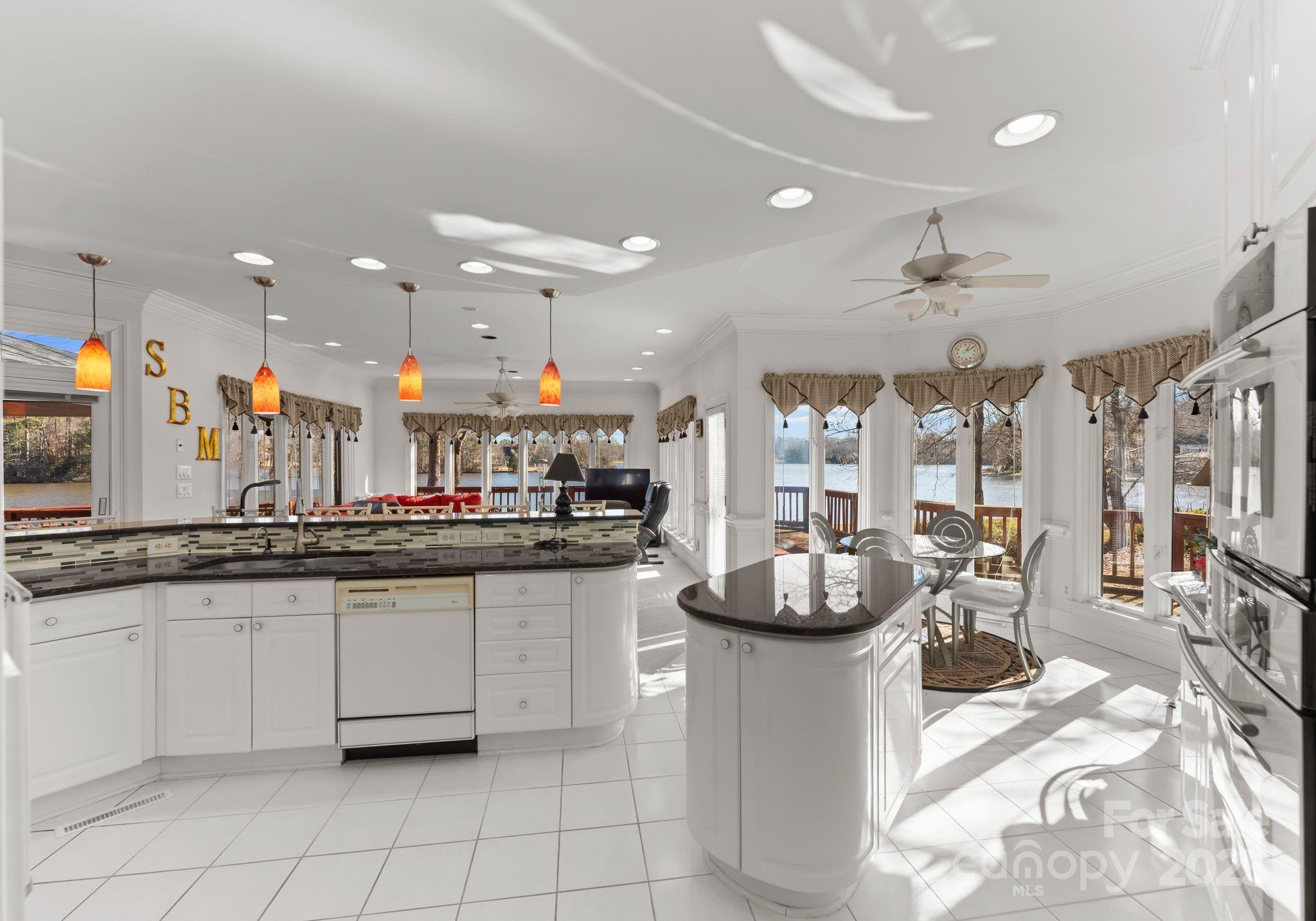 718 Eagle Point Court Matthews, NC 28104 - Photo 17 of 45