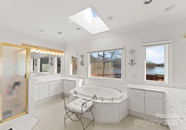 $1,399,000 | 718 Eagle Point Court, Matthews, NC 28104