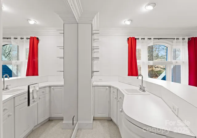 $1,599,000 | 718 Eagle Point Court, Matthews, NC 28104