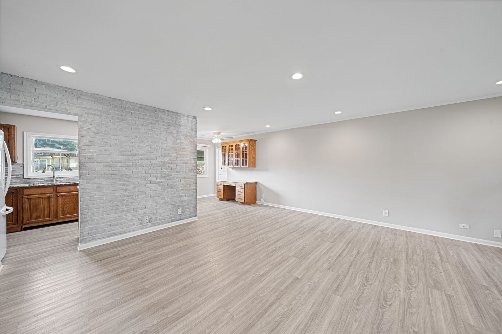 9 Woodridge Road Montgomery, IL 60538 - Photo 5 of 31 Gallery Image 5