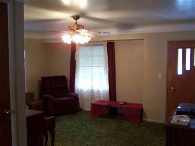 838 Hemphill Road Flint, MI 48507 - Photo 2 of 7 20154276-1.JPG