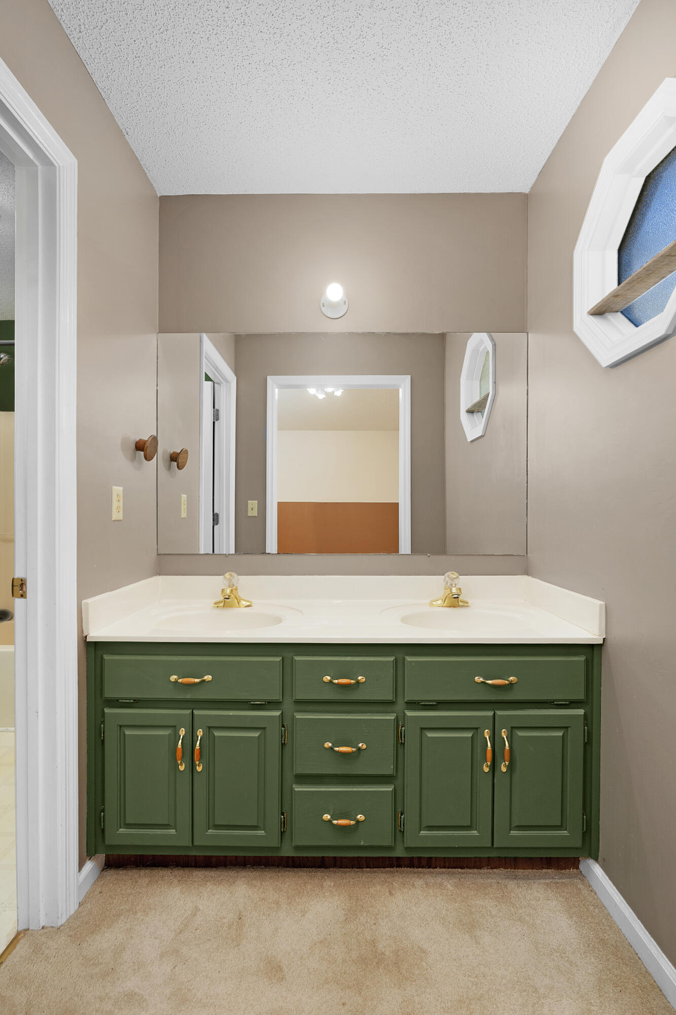 203 Spring Valley Lane Ringgold, GA 30736 - Photo 23 of 53 46 - 203 Spring Valley - Interior